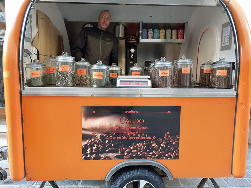 Notre roulotte Café Caldo pour les marchés de l'Isère